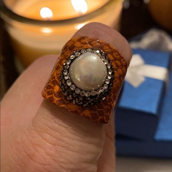 Pearl statement ring - Picture 2 of 4